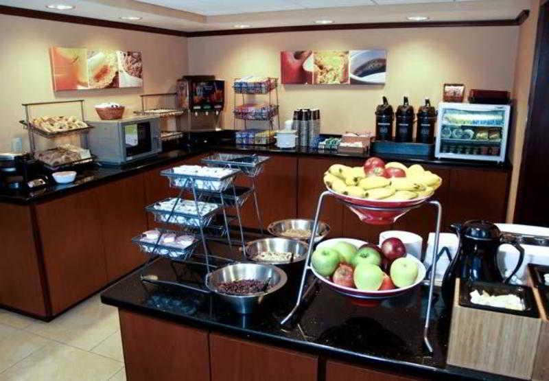 Fairfield By Marriott Inn & Suites Portland Maine Airport Scarborough Restaurant bilde